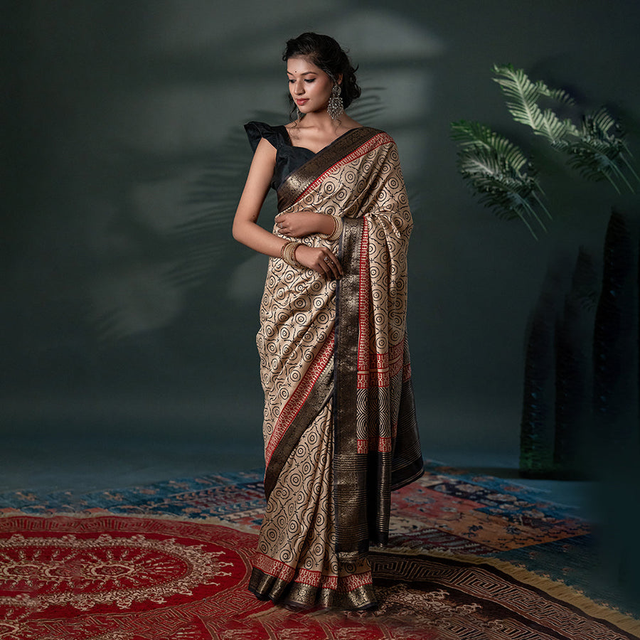 Vintage Circular Charm - Soft Silk Saree